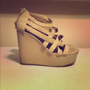 Strap platform heels